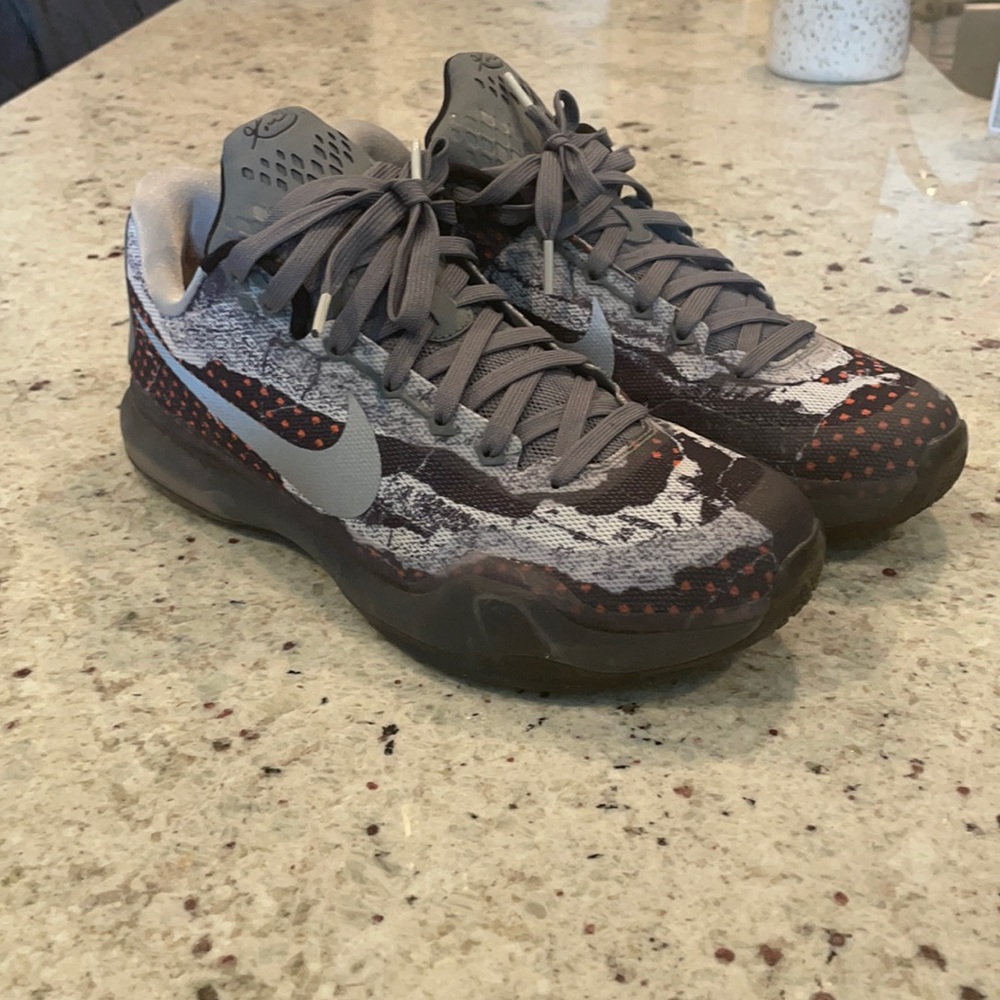 Nike Kobe X
